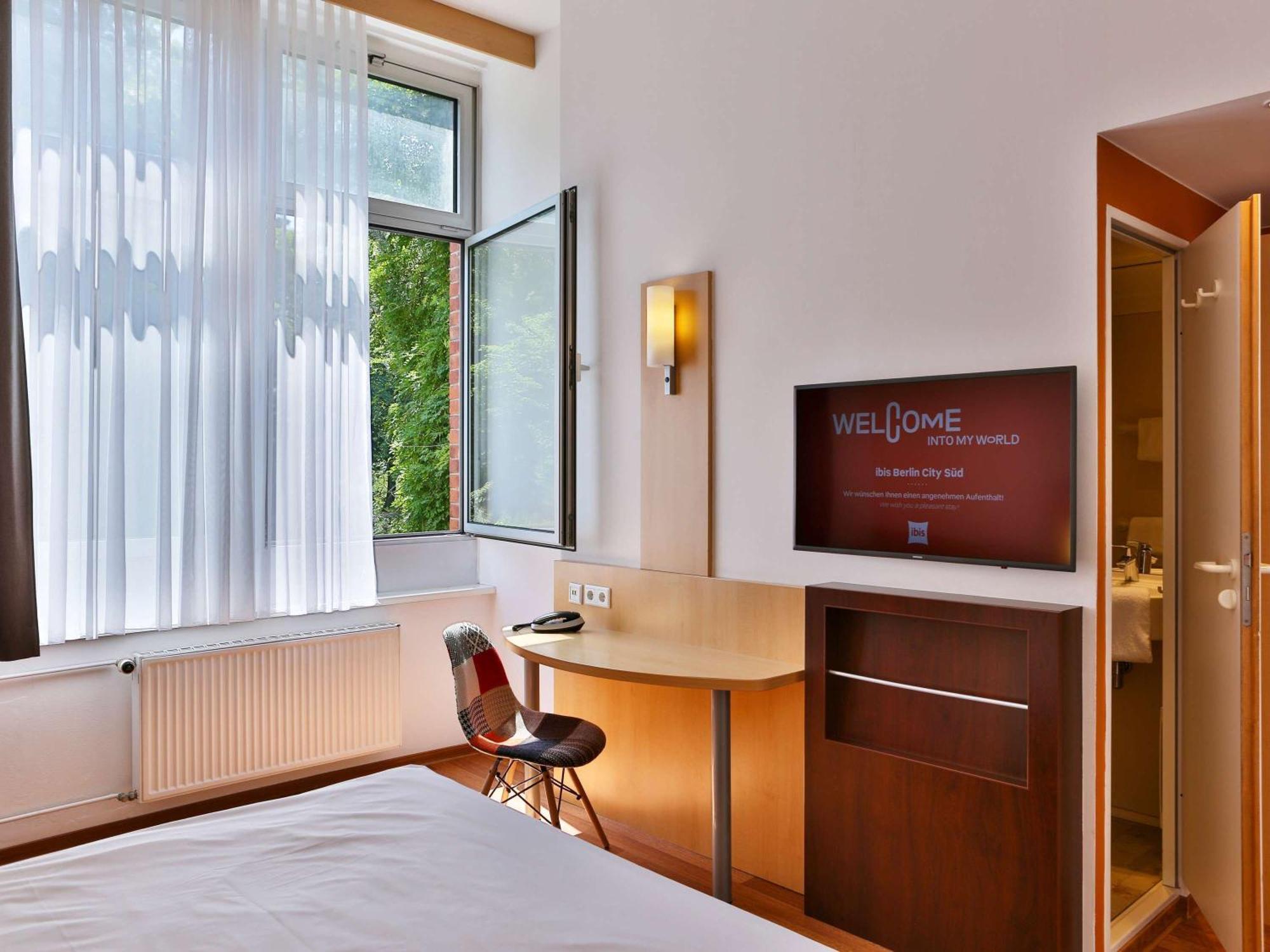 ibis Berlin City Süd Exterior foto